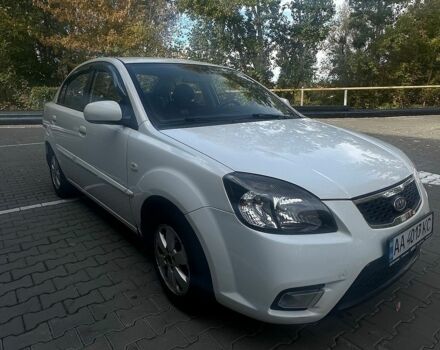 Белый Киа Рио, объемом двигателя 1.4 л и пробегом 158 тыс. км за 5800 $, фото 12 на Automoto.ua