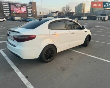 Белый Киа Рио, объемом двигателя 1.59 л и пробегом 257 тыс. км за 7600 $, фото 3 на Automoto.ua