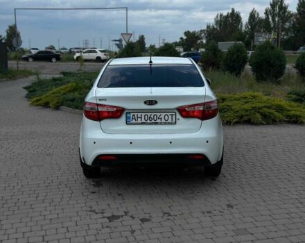 Белый Киа Рио, объемом двигателя 1.4 л и пробегом 217 тыс. км за 6600 $, фото 4 на Automoto.ua