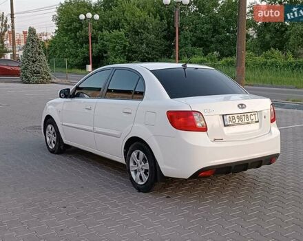 Білий Кіа Ріо, об'ємом двигуна 1.4 л та пробігом 202 тис. км за 5000 $, фото 2 на Automoto.ua