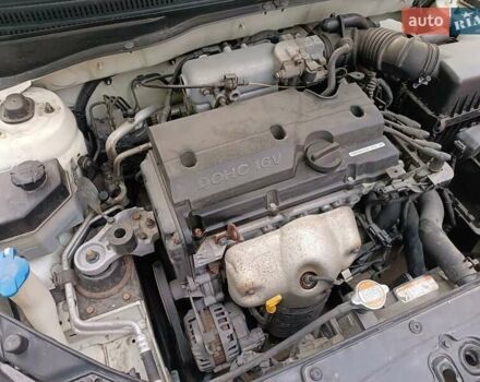 Білий Кіа Ріо, об'ємом двигуна 1.4 л та пробігом 202 тис. км за 5000 $, фото 27 на Automoto.ua