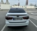 Белый Киа Рио, объемом двигателя 1.6 л и пробегом 257 тыс. км за 6900 $, фото 2 на Automoto.ua