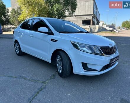 Білий Кіа Ріо, об'ємом двигуна 1.4 л та пробігом 162 тис. км за 6999 $, фото 5 на Automoto.ua