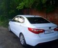 Белый Киа Рио, объемом двигателя 1.4 л и пробегом 170 тыс. км за 7000 $, фото 4 на Automoto.ua