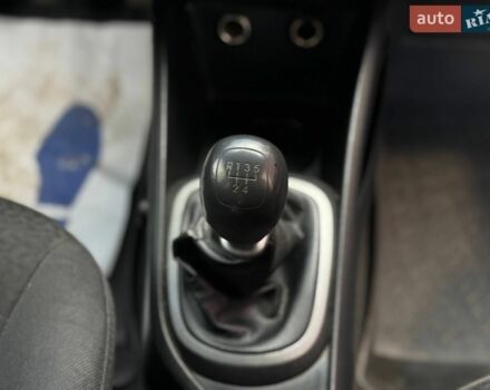 Білий Кіа Ріо, об'ємом двигуна 1.4 л та пробігом 219 тис. км за 5999 $, фото 13 на Automoto.ua