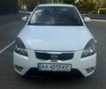 Белый Киа Рио, объемом двигателя 1.4 л и пробегом 158 тыс. км за 5800 $, фото 1 на Automoto.ua