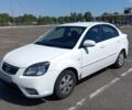 Білий Кіа Ріо, об'ємом двигуна 1.4 л та пробігом 157 тис. км за 4900 $, фото 3 на Automoto.ua
