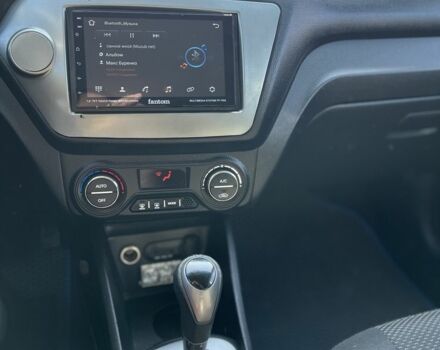 Білий Кіа Ріо, об'ємом двигуна 1.6 л та пробігом 220 тис. км за 6000 $, фото 6 на Automoto.ua