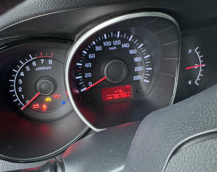 Білий Кіа Ріо, об'ємом двигуна 1.4 л та пробігом 136 тис. км за 8000 $, фото 5 на Automoto.ua