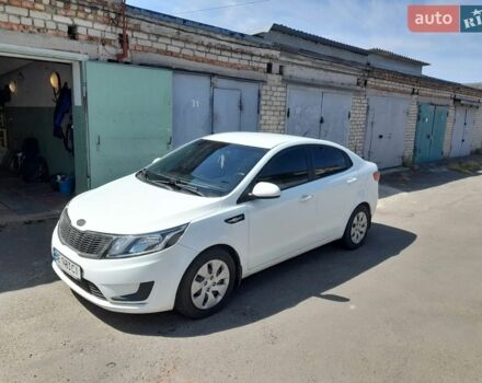 Белый Киа Рио, объемом двигателя 1.4 л и пробегом 162 тыс. км за 6500 $, фото 3 на Automoto.ua