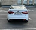 Белый Киа Рио, объемом двигателя 1.4 л и пробегом 157 тыс. км за 6200 $, фото 5 на Automoto.ua