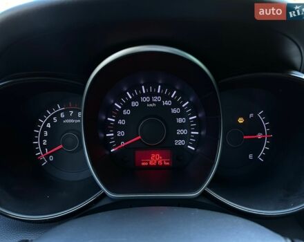Білий Кіа Ріо, об'ємом двигуна 1.4 л та пробігом 162 тис. км за 6999 $, фото 26 на Automoto.ua