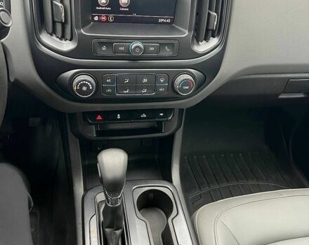 Білий Кіа Ріо, об'ємом двигуна 1.4 л та пробігом 162 тис. км за 6999 $, фото 27 на Automoto.ua
