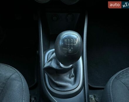 Білий Кіа Ріо, об'ємом двигуна 1.4 л та пробігом 162 тис. км за 6999 $, фото 27 на Automoto.ua