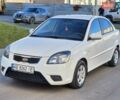 Белый Киа Рио, объемом двигателя 1.4 л и пробегом 128 тыс. км за 5000 $, фото 1 на Automoto.ua