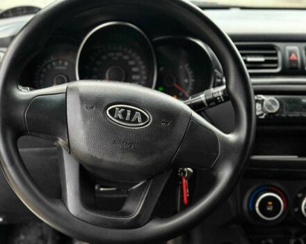 Белый Киа Рио, объемом двигателя 1.4 л и пробегом 217 тыс. км за 6600 $, фото 7 на Automoto.ua