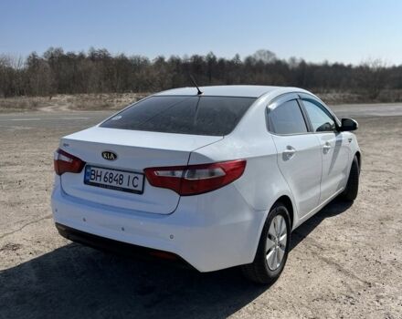 Білий Кіа Ріо, об'ємом двигуна 1.6 л та пробігом 220 тис. км за 6000 $, фото 3 на Automoto.ua