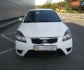 Білий Кіа Ріо, об'ємом двигуна 1.4 л та пробігом 260 тис. км за 6400 $, фото 1 на Automoto.ua