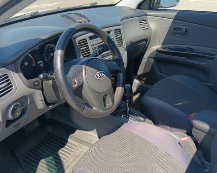 Білий Кіа Ріо, об'ємом двигуна 1.4 л та пробігом 157 тис. км за 4900 $, фото 6 на Automoto.ua
