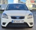 Белый Киа Рио, объемом двигателя 1.4 л и пробегом 128 тыс. км за 5000 $, фото 2 на Automoto.ua