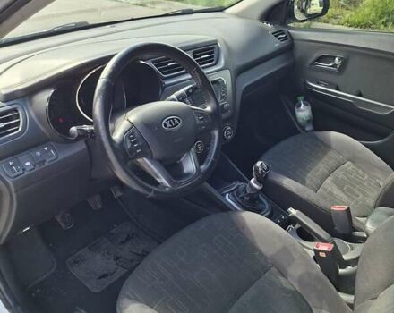 Белый Киа Рио, объемом двигателя 1.59 л и пробегом 210 тыс. км за 6800 $, фото 11 на Automoto.ua