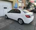 Белый Киа Рио, объемом двигателя 1.4 л и пробегом 223 тыс. км за 5700 $, фото 1 на Automoto.ua