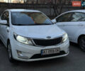 Белый Киа Рио, объемом двигателя 1.4 л и пробегом 157 тыс. км за 6500 $, фото 2 на Automoto.ua