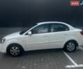 Белый Киа Рио, объемом двигателя 1.4 л и пробегом 158 тыс. км за 5800 $, фото 3 на Automoto.ua