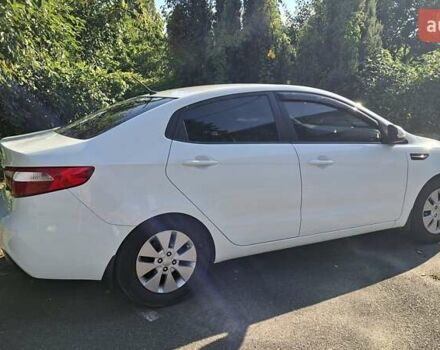 Белый Киа Рио, объемом двигателя 1.59 л и пробегом 210 тыс. км за 6800 $, фото 6 на Automoto.ua