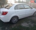 Білий Кіа Ріо, об'ємом двигуна 1.4 л та пробігом 191 тис. км за 4600 $, фото 2 на Automoto.ua