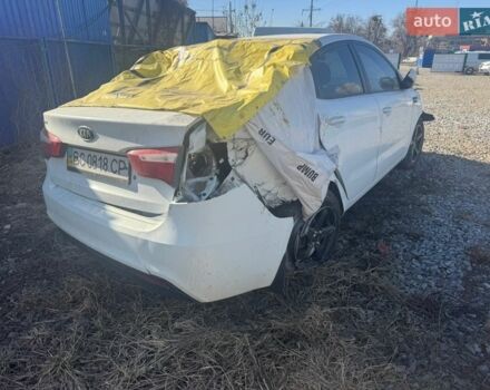 Белый Киа Рио, объемом двигателя 1.4 л и пробегом 147 тыс. км за 2700 $, фото 5 на Automoto.ua