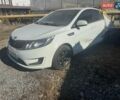 Белый Киа Рио, объемом двигателя 1.4 л и пробегом 147 тыс. км за 2700 $, фото 1 на Automoto.ua