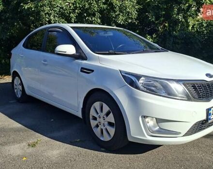 Белый Киа Рио, объемом двигателя 1.59 л и пробегом 210 тыс. км за 6800 $, фото 1 на Automoto.ua