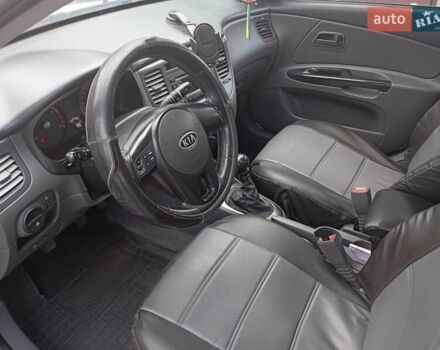 Киа Рио 2011 в Днепре (Днепропетровске) на Automoto.ua Белый Киа Рио, объемом двигателя 1.4 л и пробегом 191 тыс. км за 4800 $, фото 7 на Automoto.ua