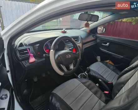 Білий Кіа Ріо, об'ємом двигуна 1.4 л та пробігом 167 тис. км за 6900 $, фото 10 на Automoto.ua