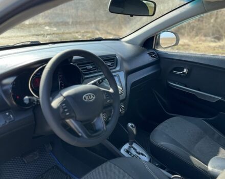 Білий Кіа Ріо, об'ємом двигуна 1.6 л та пробігом 220 тис. км за 6000 $, фото 5 на Automoto.ua