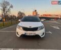 Белый Киа Рио, объемом двигателя 1.59 л и пробегом 257 тыс. км за 7600 $, фото 1 на Automoto.ua