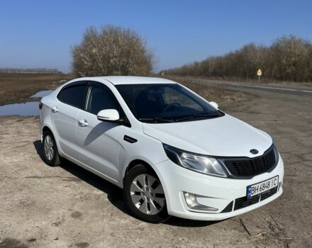 Білий Кіа Ріо, об'ємом двигуна 1.6 л та пробігом 220 тис. км за 6000 $, фото 2 на Automoto.ua
