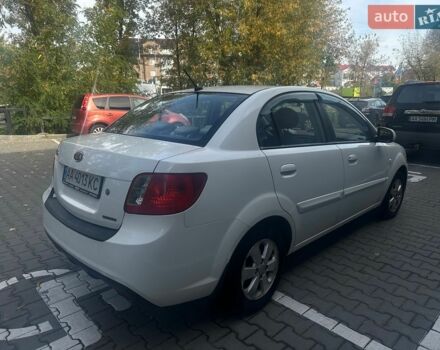 Белый Киа Рио, объемом двигателя 1.4 л и пробегом 158 тыс. км за 5800 $, фото 7 на Automoto.ua