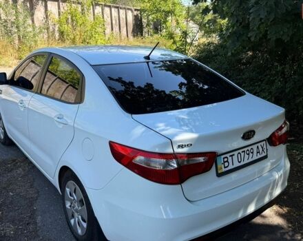 Белый Киа Рио, объемом двигателя 1.4 л и пробегом 129 тыс. км за 7500 $, фото 2 на Automoto.ua