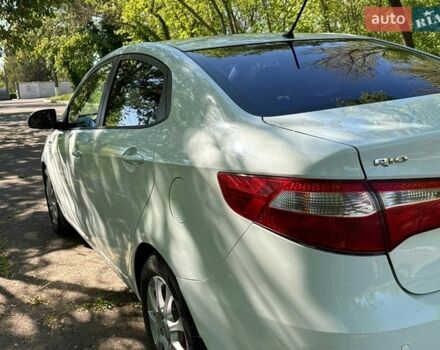 Белый Киа Рио, объемом двигателя 1.4 л и пробегом 131 тыс. км за 8999 $, фото 6 на Automoto.ua