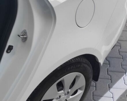 Білий Кіа Ріо, об'ємом двигуна 1.4 л та пробігом 168 тис. км за 6800 $, фото 4 на Automoto.ua