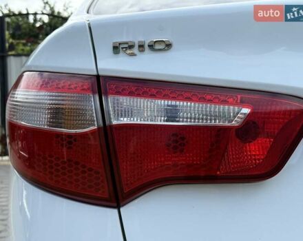 Белый Киа Рио, объемом двигателя 1.6 л и пробегом 82 тыс. км за 9600 $, фото 24 на Automoto.ua