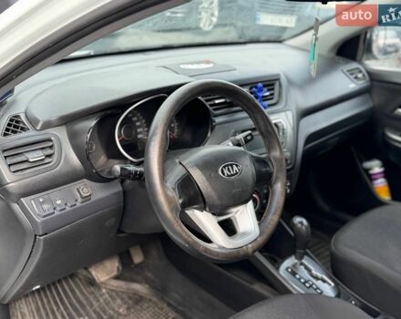 Білий Кіа Ріо, об'ємом двигуна 1.59 л та пробігом 209 тис. км за 4699 $, фото 4 на Automoto.ua