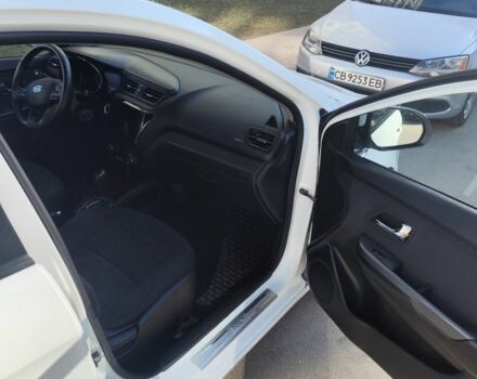 Белый Киа Рио, объемом двигателя 1.6 л и пробегом 198 тыс. км за 8000 $, фото 8 на Automoto.ua