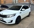 Белый Киа Рио, объемом двигателя 1.4 л и пробегом 256 тыс. км за 5200 $, фото 1 на Automoto.ua