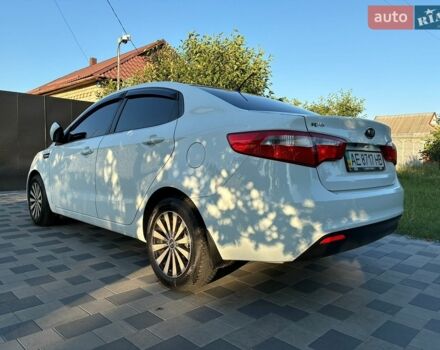 Белый Киа Рио, объемом двигателя 1.4 л и пробегом 173 тыс. км за 7000 $, фото 3 на Automoto.ua