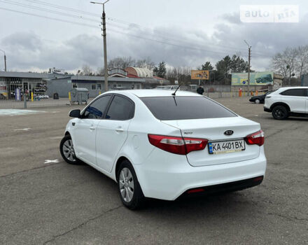 Белый Киа Рио, объемом двигателя 1.59 л и пробегом 290 тыс. км за 8000 $, фото 3 на Automoto.ua
