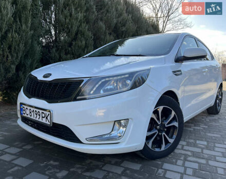 Белый Киа Рио, объемом двигателя 1.4 л и пробегом 143 тыс. км за 6500 $, фото 6 на Automoto.ua