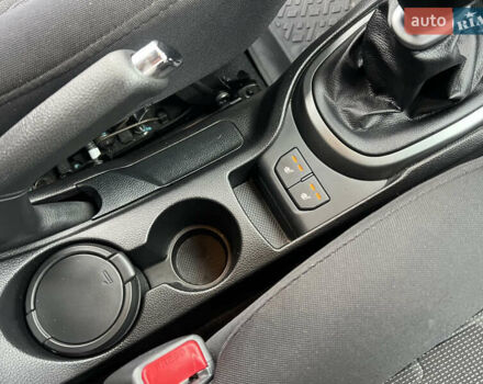 Белый Киа Рио, объемом двигателя 1.6 л и пробегом 42 тыс. км за 9700 $, фото 48 на Automoto.ua